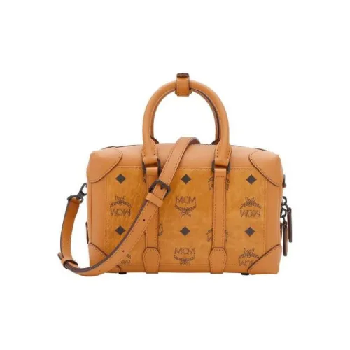 MCM Soft Berlin Visetos Покрытый холст Pillow Bag Сумка через плечо Клатч Сумка Маленькая Унисекс Коричневый Коньяк