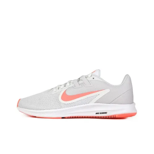 Nike Downshifter 9 Амортизирующие подошва Противоскользящие и устойчивые к истиранию Низкий топ Беговые кроссовки Женские Серый Розовый