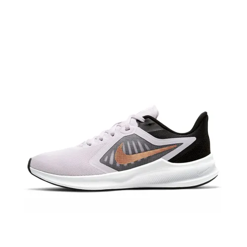 Nike Downshifter 10 Амортизирующие низкопрофильные беговые кроссовки с противоскользящим эффектом женские