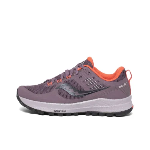 Saucony Xodus Peach Origin Беговые кроссовки Низкий Топ Женские