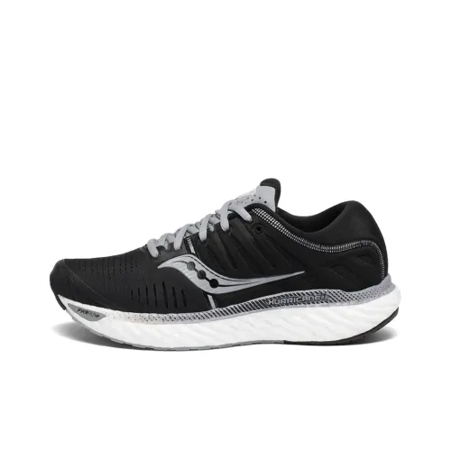 Saucony Hurricane Low Топ Беговые кроссовки Женские Черный белый