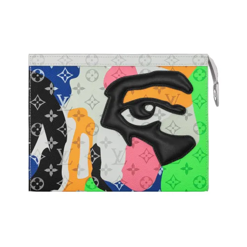 LOUIS VUITTON Pochette Voyage Холст и Кожа Туалетная Сумка Клатч Средний Мужской Белый Многоцветный