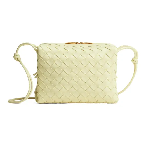 Bottega Veneta Loop Sheepskin Camera Bag Сумка для хранения Сумка через плечо Маленькая женская Бежевая