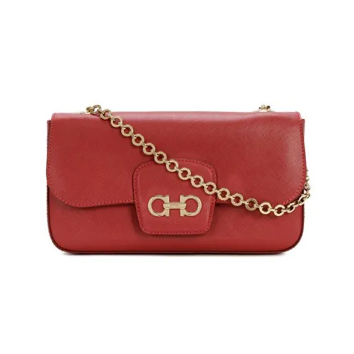 FERRAGAMO Кожа Сумка Сумка через плечо Сумка через плечо Женская Красная