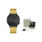 Чёрный циферблат, золотое покрытие корпуса