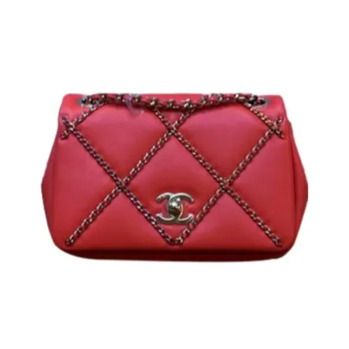 CHANEL Lambskin Crossbody Bag Shoulder Bag Small Women's Red CHANEL Овечья шкура Сумка через плечо Сумка на плечо Маленькая Женская Красная