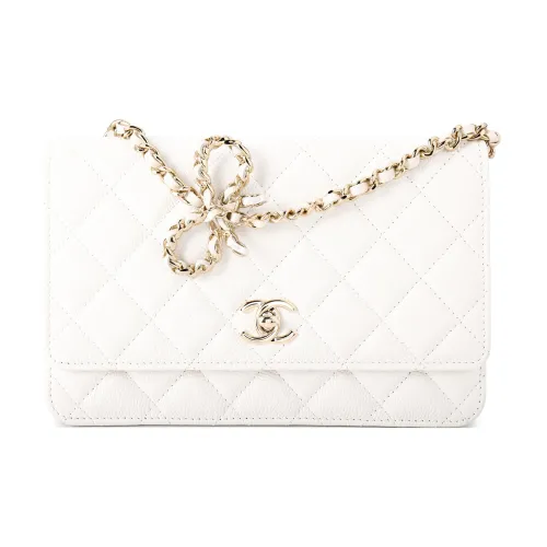 CHANEL Сумки через плечо Женские