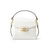 Жемчужно-белый