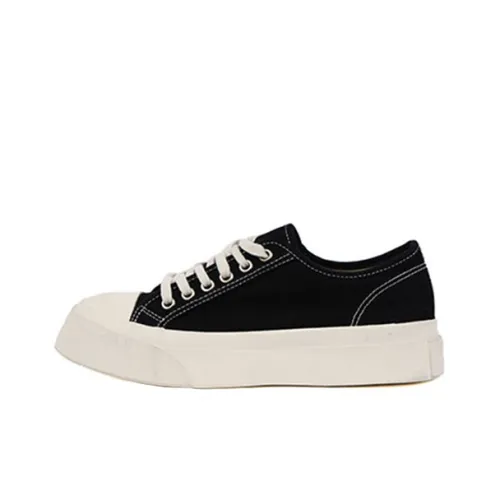 ISTEP Low-Top Canvas Shoes Black Women's