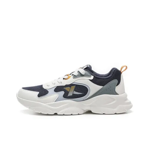 XTEP Низкие кеды для мужчин