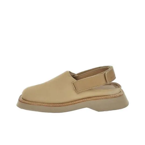 Jacquemus Женские повседневные туфли Женские