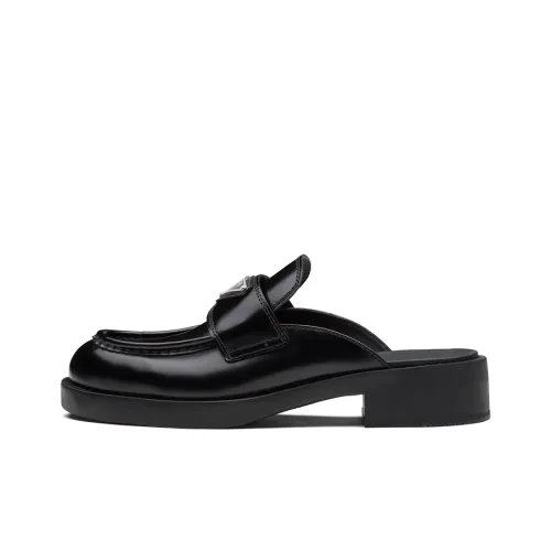 PRADA Повседневная обувь Женская Черная