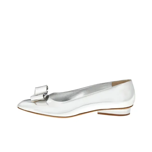 FERRAGAMO Viva Повседневная обувь Женская Серебряная