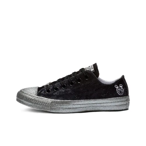 Converse Chuck Taylor All Star Low Top Canvas Shoes Women's