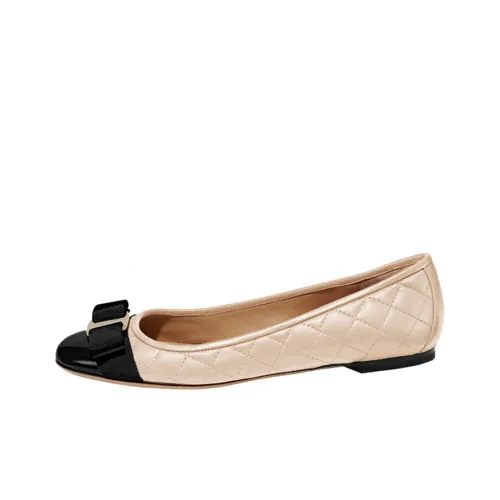 Ferragamo Женские повседневные туфли для женщин