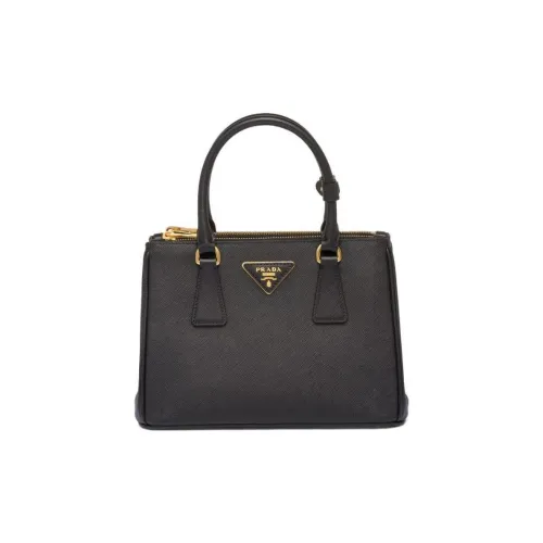 PRADA Сумки Женские