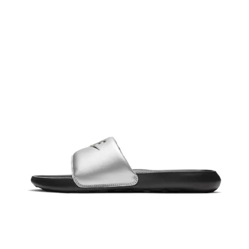 NIKE VICTORI ONE SLIDE Тапочки Женские
