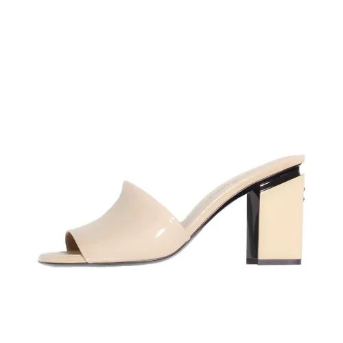 CHANEL Слипоны Женские