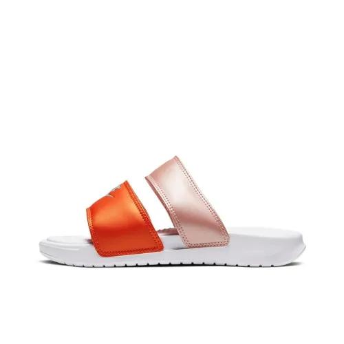 NIKE Benassi В избранном Слипоны Женские