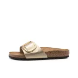 Серебристый