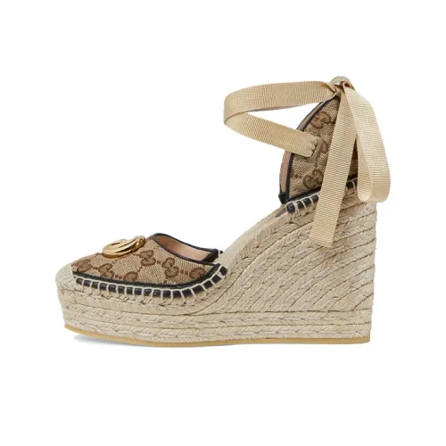 GUCCI Высокие каблуки Женские