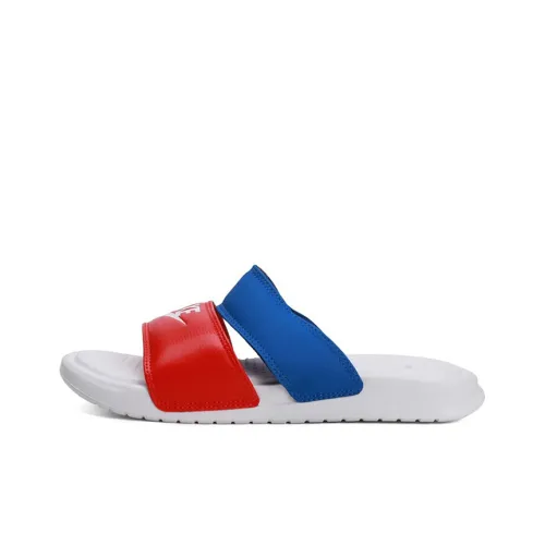 NIKE Benassi В избранном Слипоны Женские