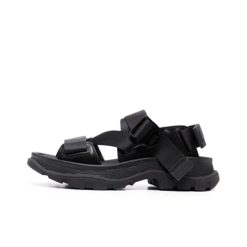 Alexander McQueen Tread Slick Пляжные сандалии Женские