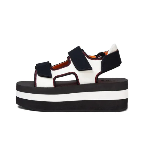 MARNI Пляжные сандалии Женские Белые Черные