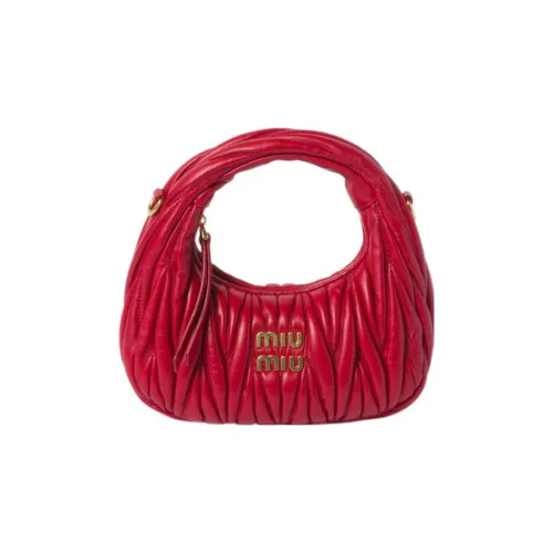 MIU MIU Matelassé Мягкая овечья кожа сумка-хобо сумка через плечо мини женская красная