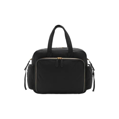 Burberry Пеленальная Сумка Из Стеганого Нейлона Съемный Регулируемый Текстильный Ремень Двухсторонняя Застежка-молния Внешний Карман На Молнии Со Складным Ковриком Для Пеленания, 2 Внешних Объемных Кармана, Внутренний Карман На Молнии