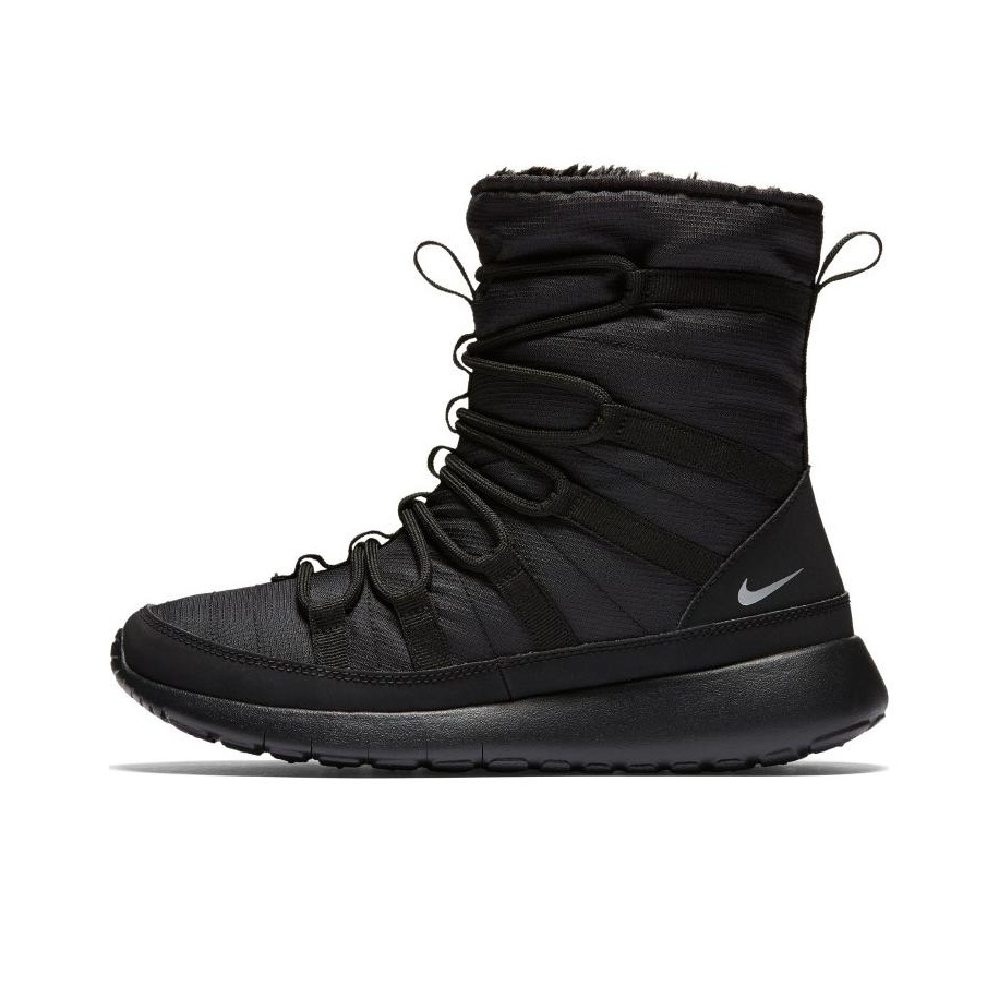 black nikeboots