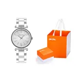 Серебряный корпус с белым циферблатом - белый ремешок