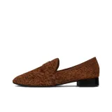 Коричневый