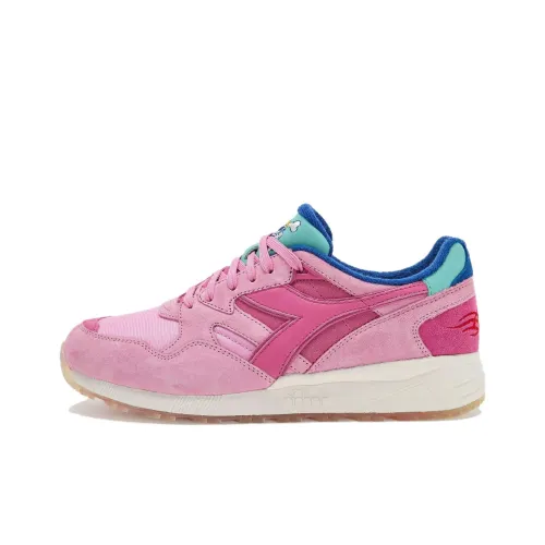 DIADORA N9002 CAMO Беговые кроссовки Низкий Верх Розовый Унисекс