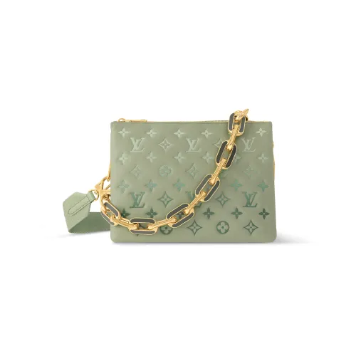 LOUIS VUITTON Coussin Овчина Сумка через плечо Маленькая Женская Светло-зеленая