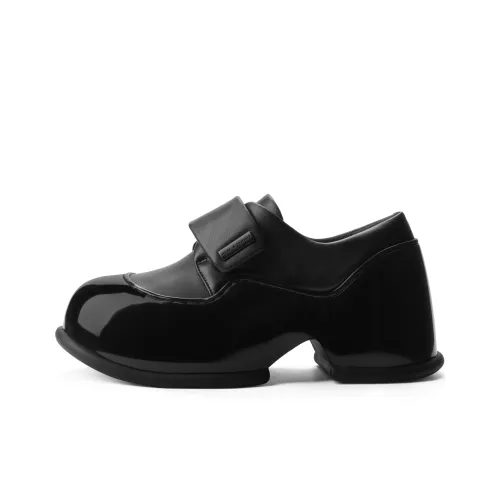 CHARLES KEITH Лоферы 6 см Женские