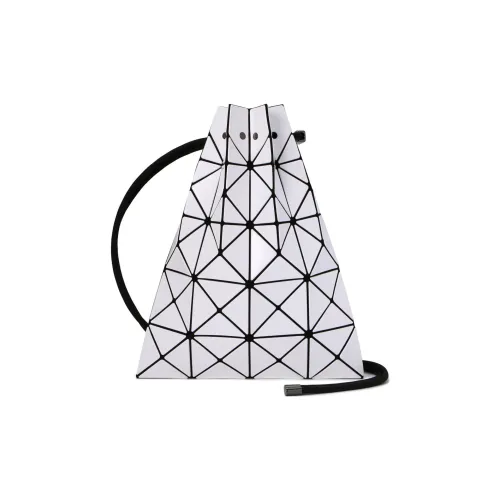 ISSEY MIYAKE Сумки через плечо Женские