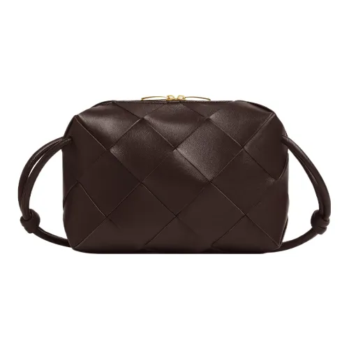 Bottega Veneta Cassette Sheepskin Camera Bag Crossbody Bag Shoulder Bag Small Women's Chocolate Brown Bottega Veneta Cassette Овчина Camera Сумка Сумка через плечо Маленькая Женская Шоколадно-коричневая