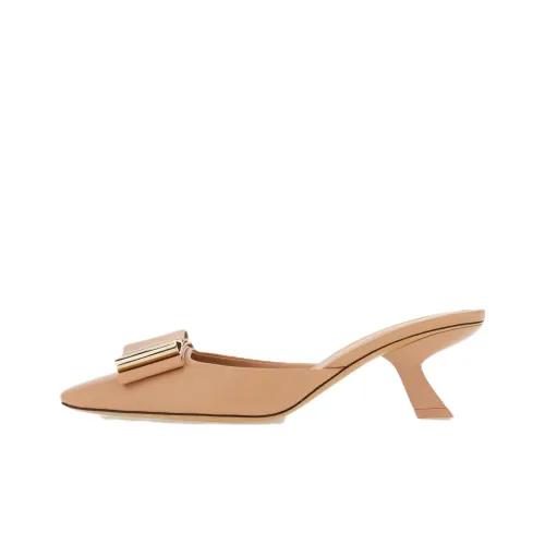 Ferragamo Домашние тапочки Женские Бежевые