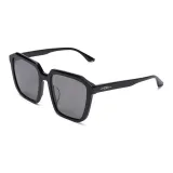 Бездонно-черная оправа с космическими серыми линзами