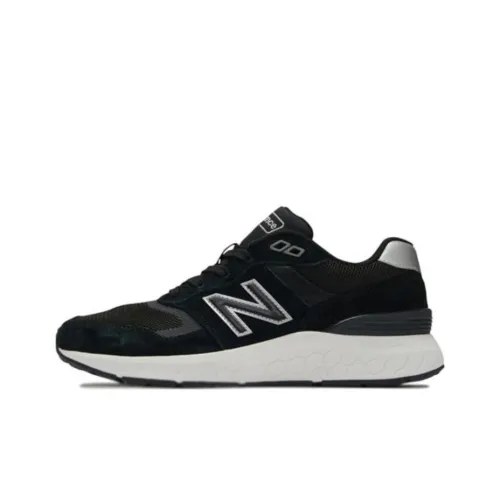 New Balance 880 v6 Беговые кроссовки Низкий Топ Черный Женский