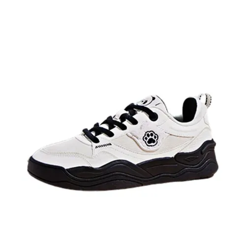 QIAODAN Cute Pet 1,0 Slip-resistant Abrasion-resistant Low Top Skateboard Shoes Women's Black White QIAODAN Cute Pet 1,0 Противоскользящие Износостойкие Низкие Кроссовки для скейтбординга Женские Черный Белый