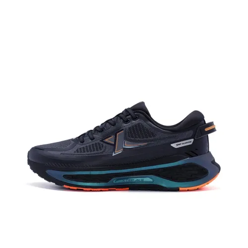 XTEP Беговые кроссовки Low Top Черный/Угольный Серый Мужской