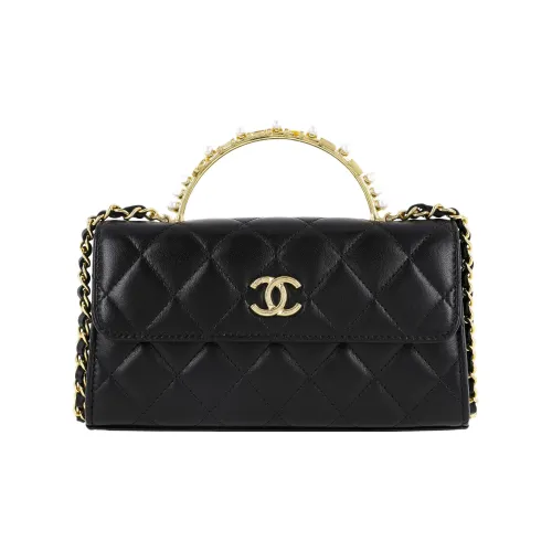 CHANEL Клатчи Женские