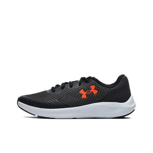 Under Armour Charged Surpass Детская беговая обувь Низкий топ Серый Школьный возраст