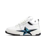 Маломерит, рекомендуется выбрать на 1 размер больше, пуховые куртки