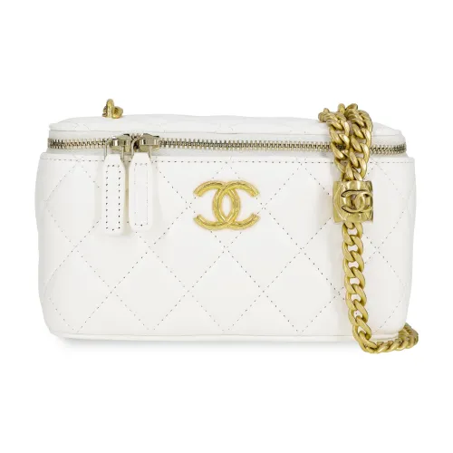 CHANEL Сумки через плечо Женские