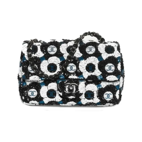 CHANEL Сумки через плечо Женские