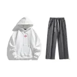 Комплект одежды (Белый свитшот + Черные и серые джинсы с эффектом вымытого)