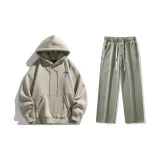 Комплект одежды (Светлый кофейный свитшот + вымытые грязно-желтые джинсы)